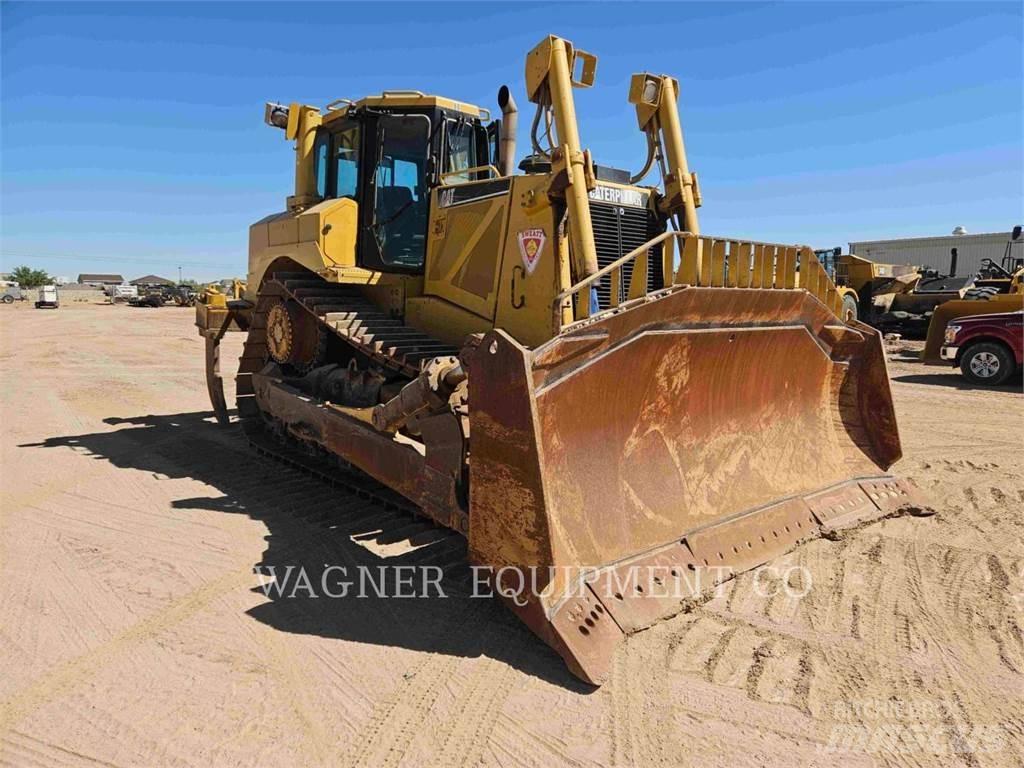 CAT D8T Гусеничные бульдозеры
