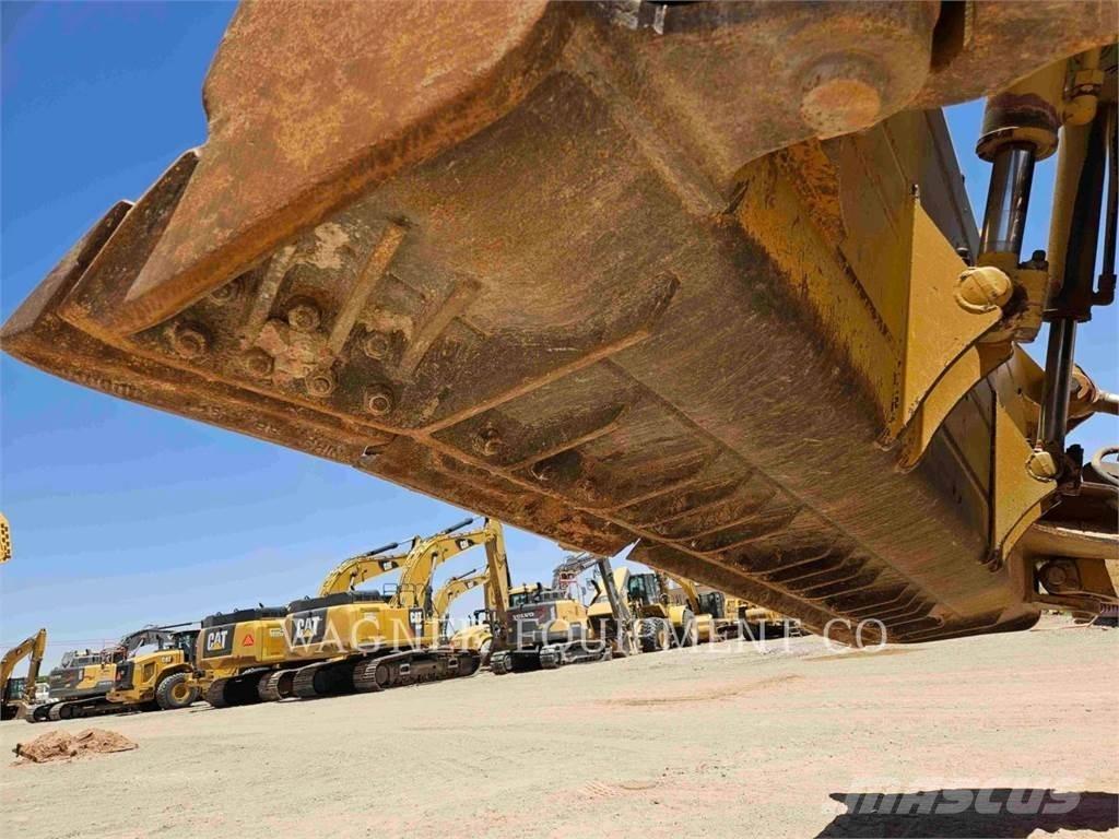 CAT D8T Гусеничные бульдозеры