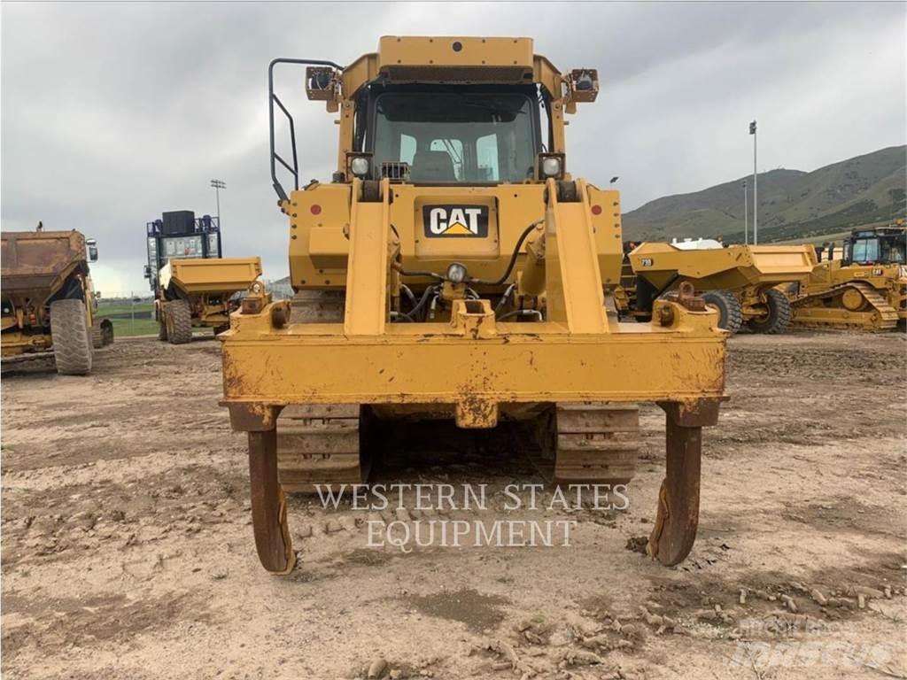 CAT D8T Гусеничные бульдозеры