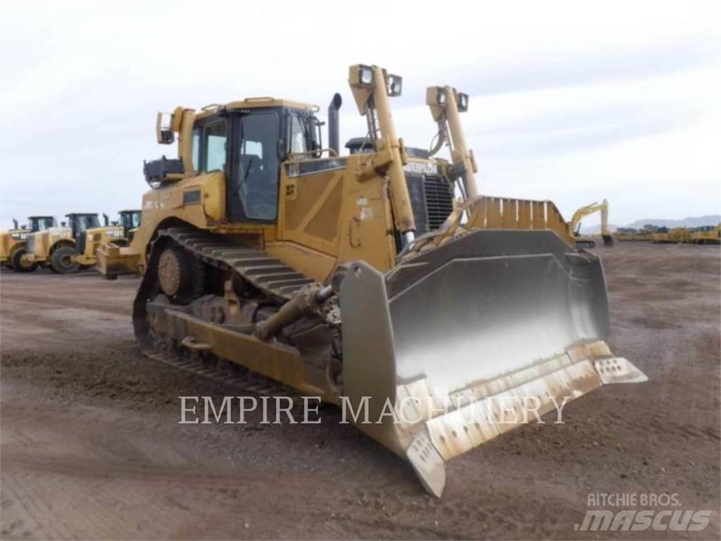 CAT D8T Гусеничные бульдозеры
