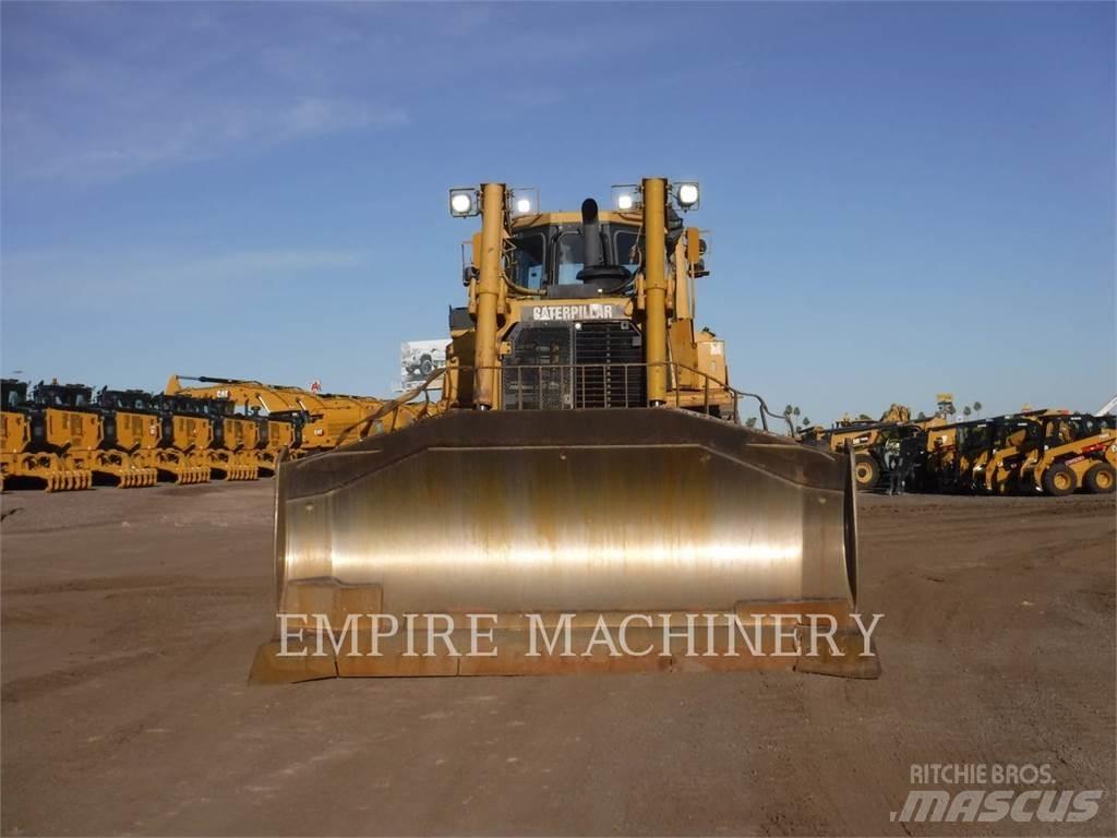 CAT D8T Гусеничные бульдозеры