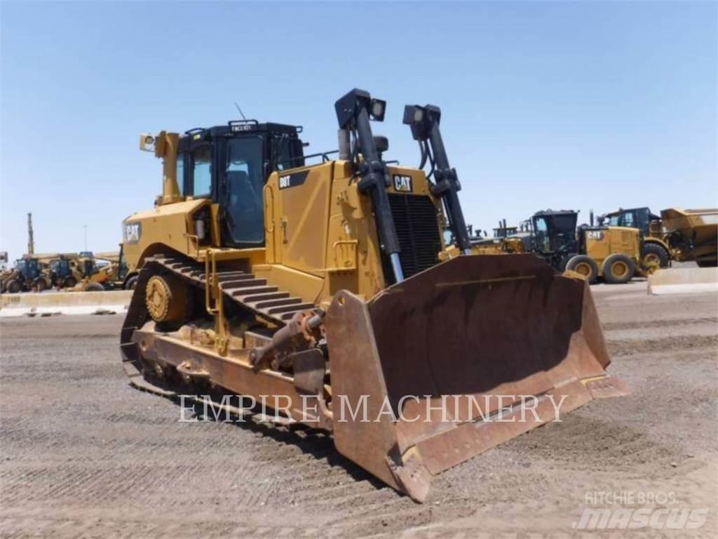 CAT D8T Гусеничные бульдозеры