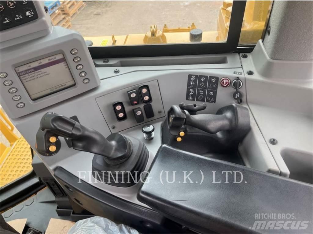 CAT D8T Гусеничные бульдозеры