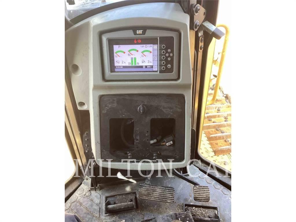 CAT D8T Гусеничные бульдозеры