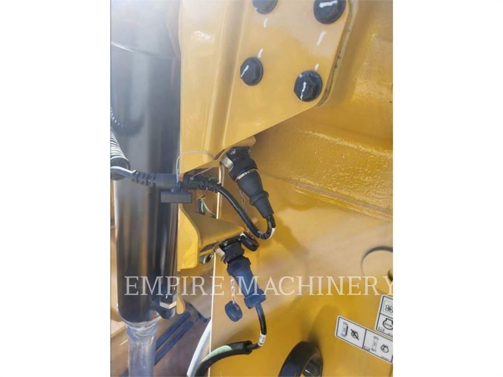 CAT D8T Гусеничные бульдозеры