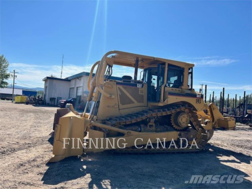 CAT D8T Гусеничные бульдозеры