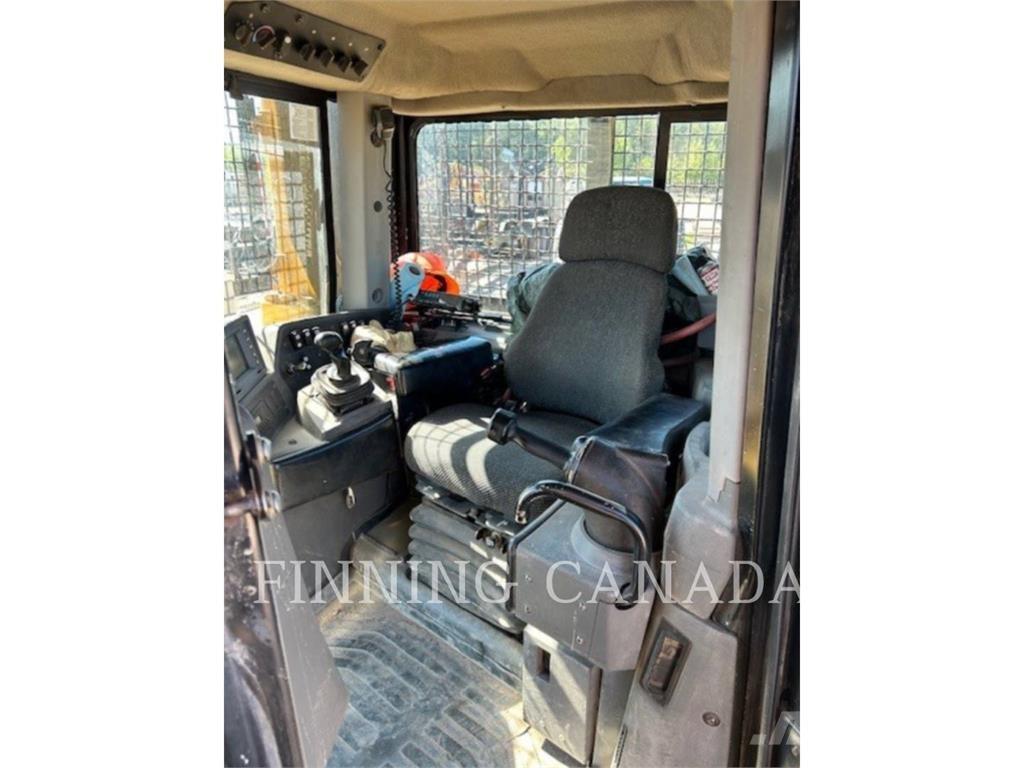 CAT D8T Гусеничные бульдозеры