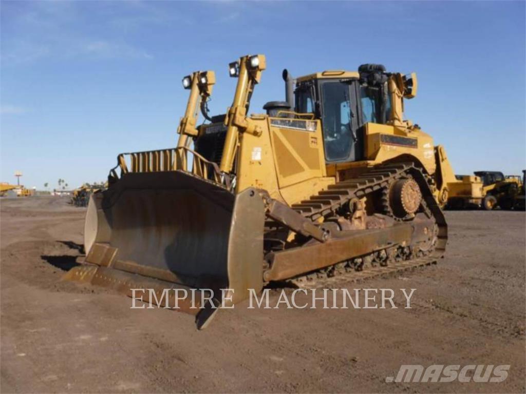 CAT D8T Гусеничные бульдозеры