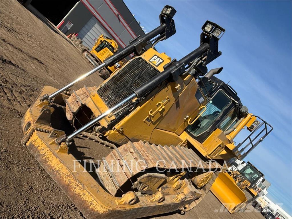 CAT D8T Гусеничные бульдозеры