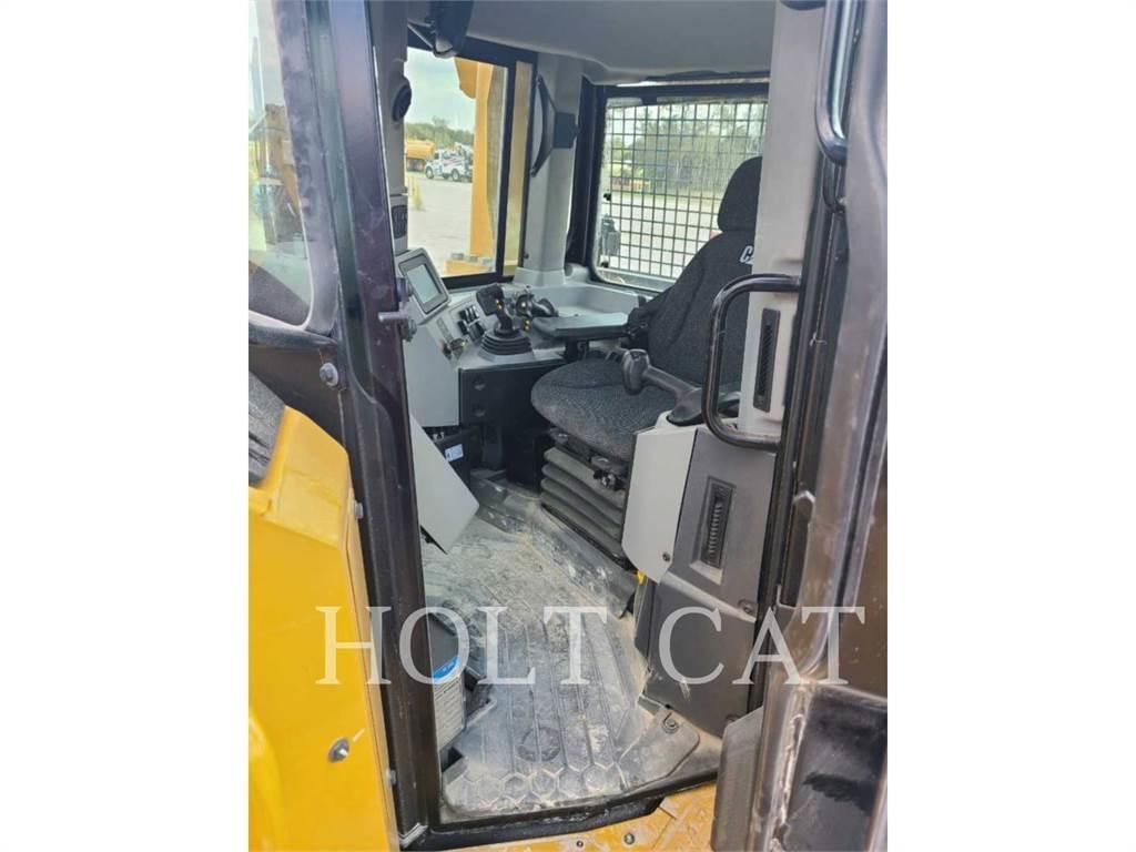 CAT D8T Гусеничные бульдозеры
