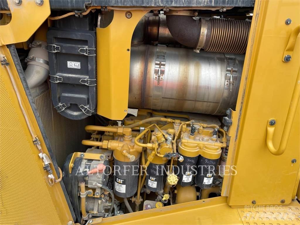 CAT D8T W Гусеничные бульдозеры