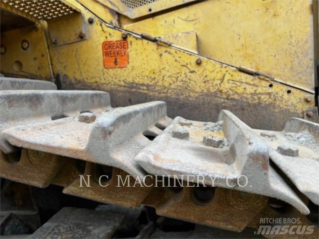 CAT D9N Гусеничные бульдозеры