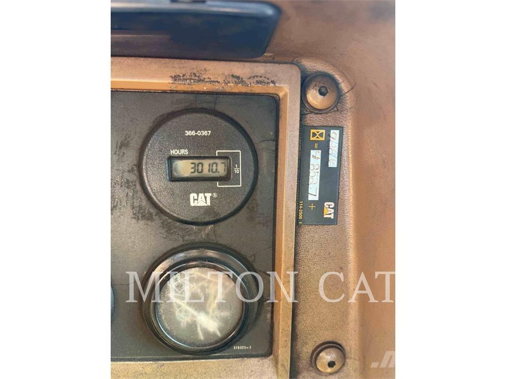 CAT D9N Гусеничные бульдозеры