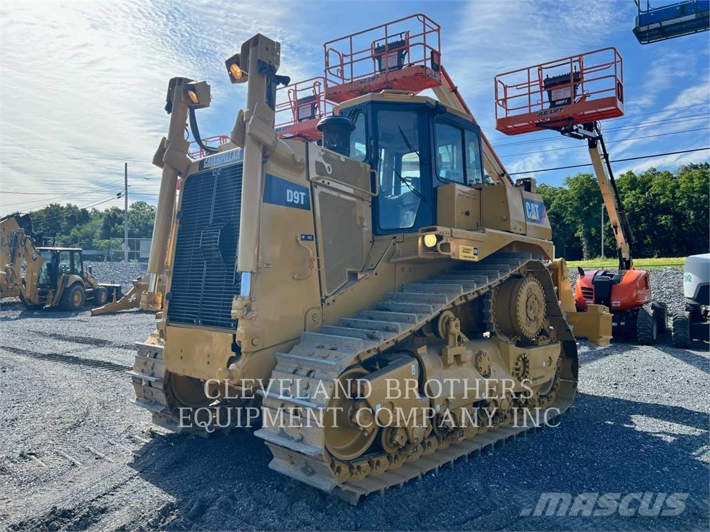 CAT D9T Гусеничные бульдозеры