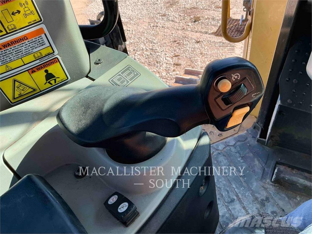 CAT D9T Гусеничные бульдозеры