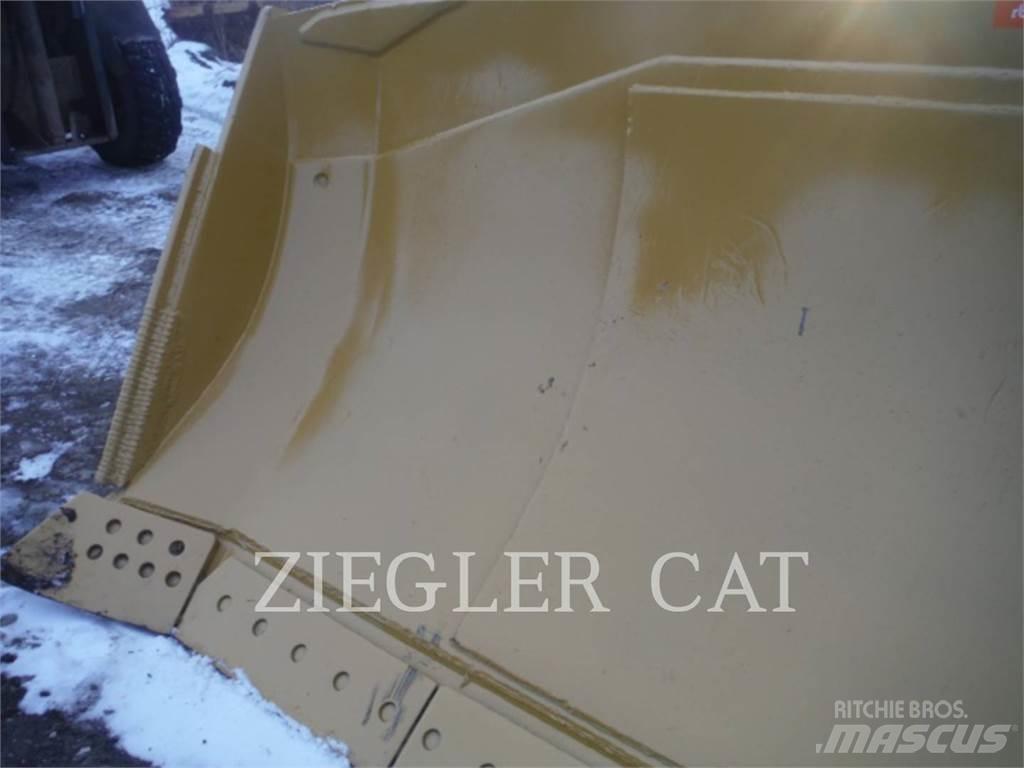 CAT D9TSUBLADE Бульдозерные отвалы