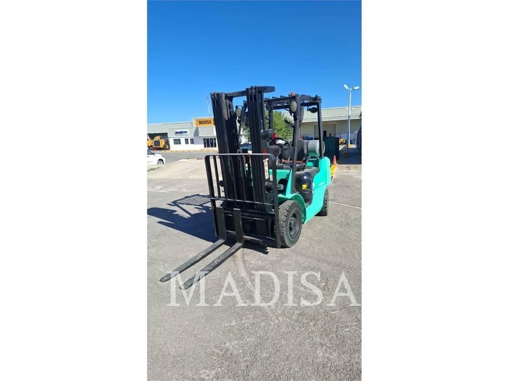 CAT FG25N Другие складские механизмы
