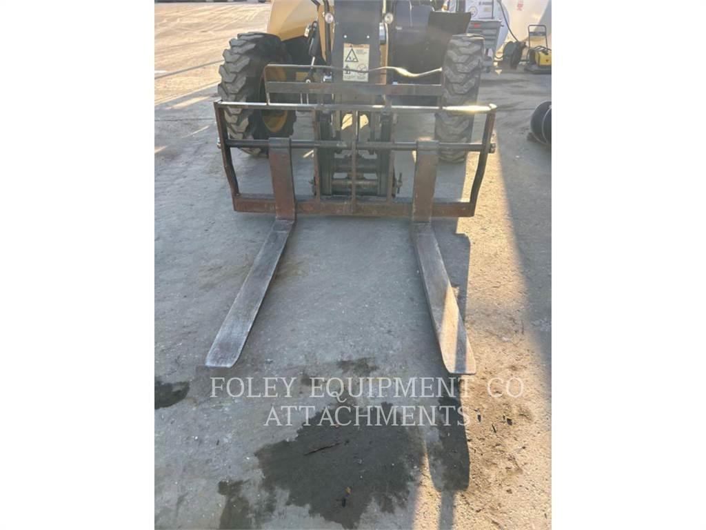 CAT FKTHT60W Телескопические погрузчики
