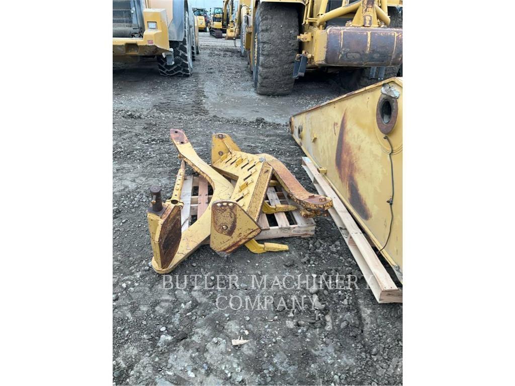 CAT FRONT SCARIFIER Навесные рыхлители
