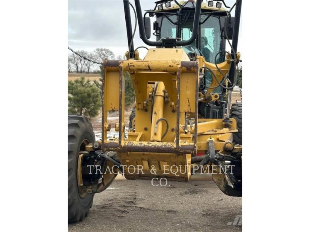 CAT LIFT Грейдеры