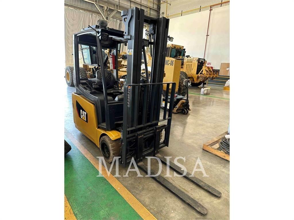 CAT LIFT TRUCKS 2ET4000 Другие складские механизмы