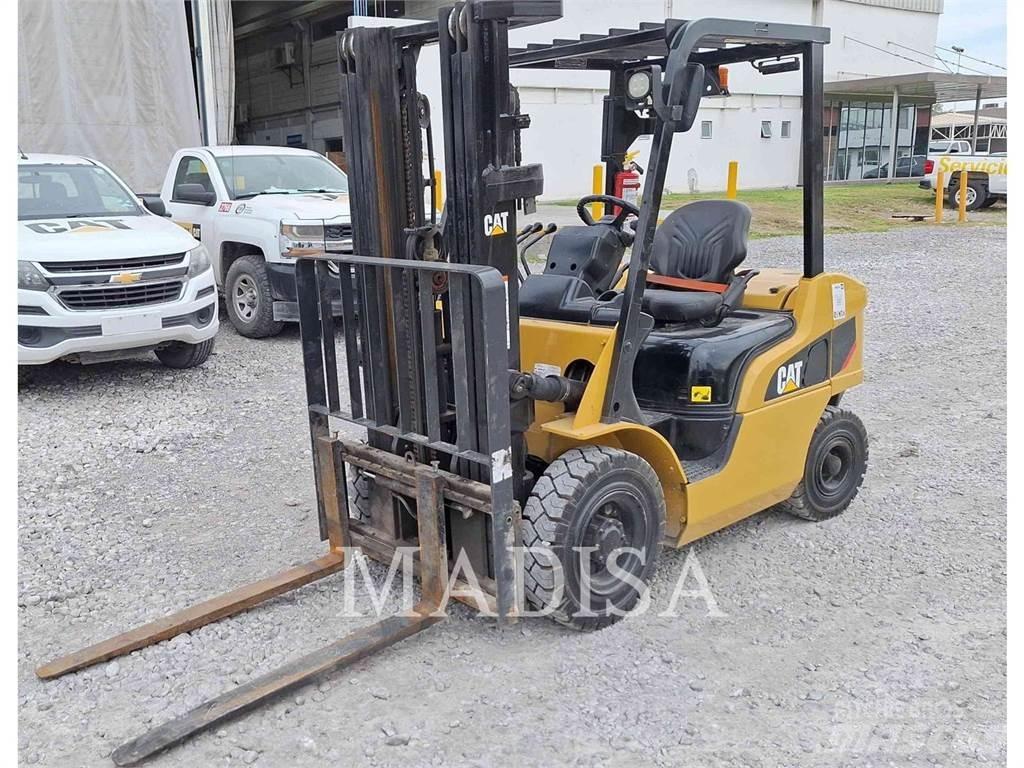 CAT LIFT TRUCKS DP25NM5 Дизельные погрузчики