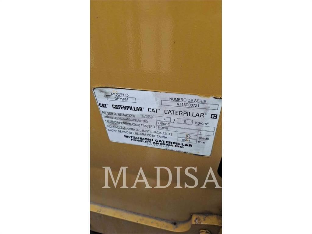 CAT LIFT TRUCKS DP25NM5 Дизельные погрузчики