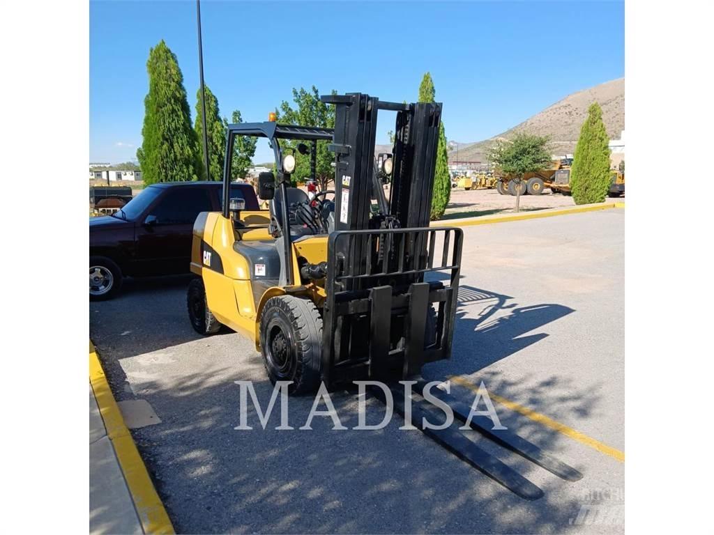 CAT LIFT TRUCKS DP50NM Дизельные погрузчики