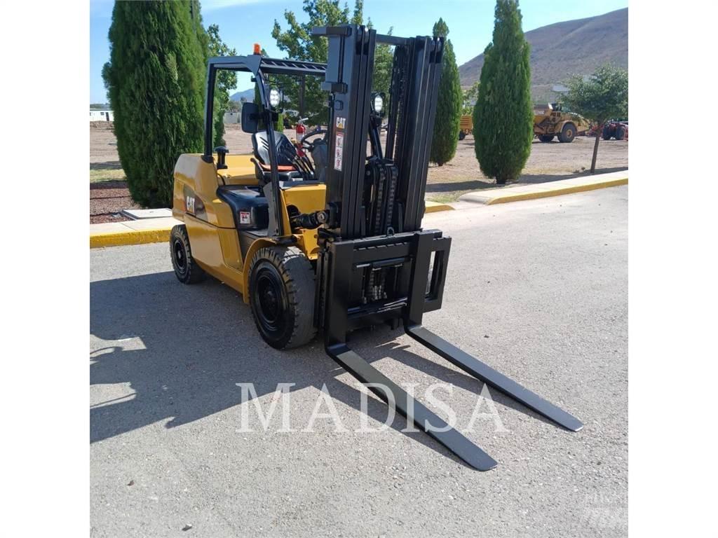 CAT LIFT TRUCKS DP50NM Дизельные погрузчики
