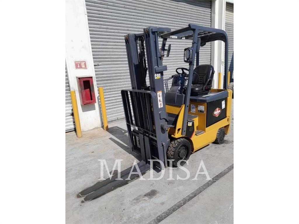 CAT LIFT TRUCKS E3500 Другие складские механизмы