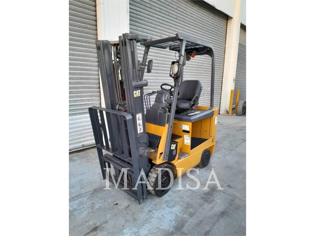 CAT LIFT TRUCKS E3500-AC Другие складские механизмы
