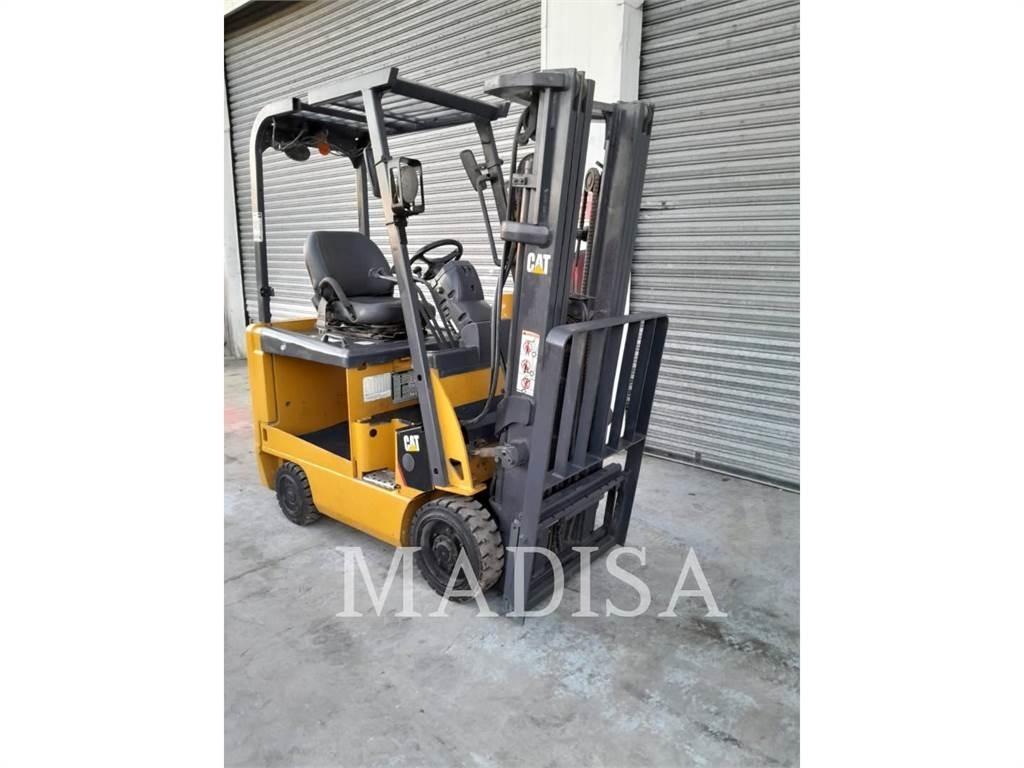 CAT LIFT TRUCKS E3500-AC Другие складские механизмы