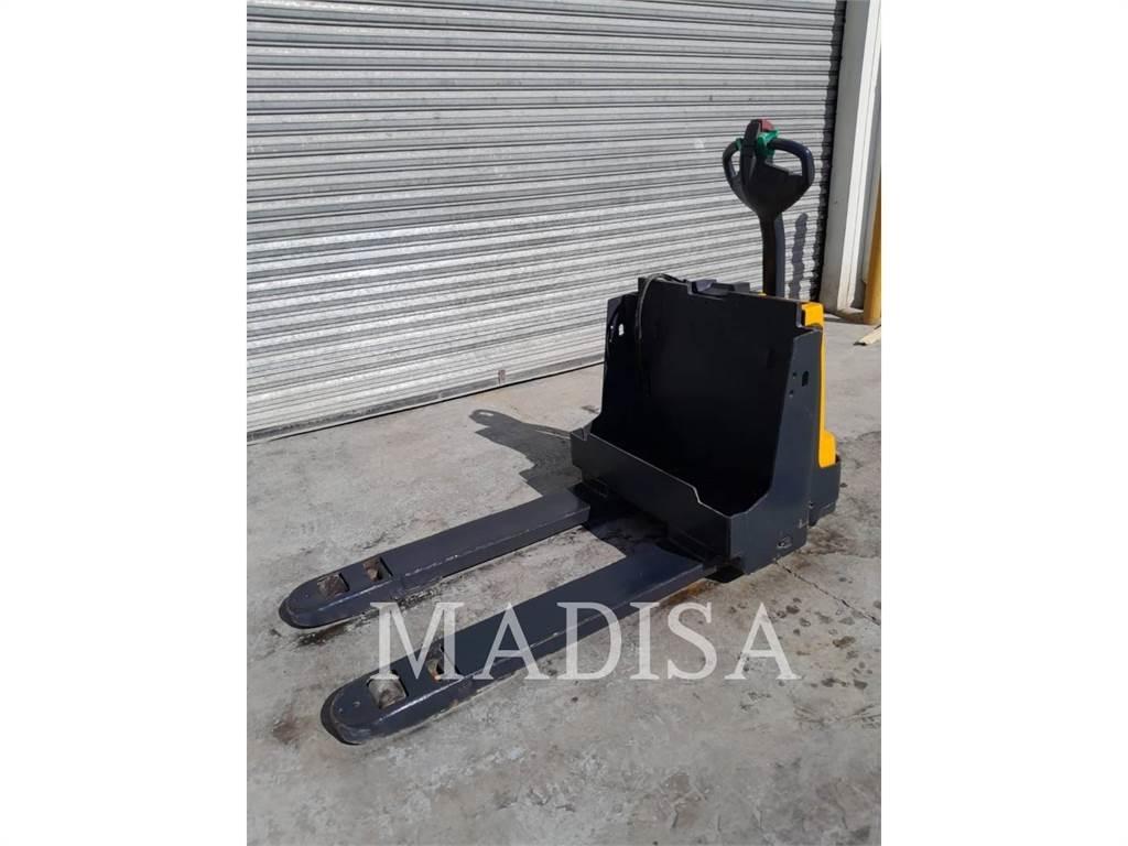 CAT LIFT TRUCKS EJE120E Гольф-кары