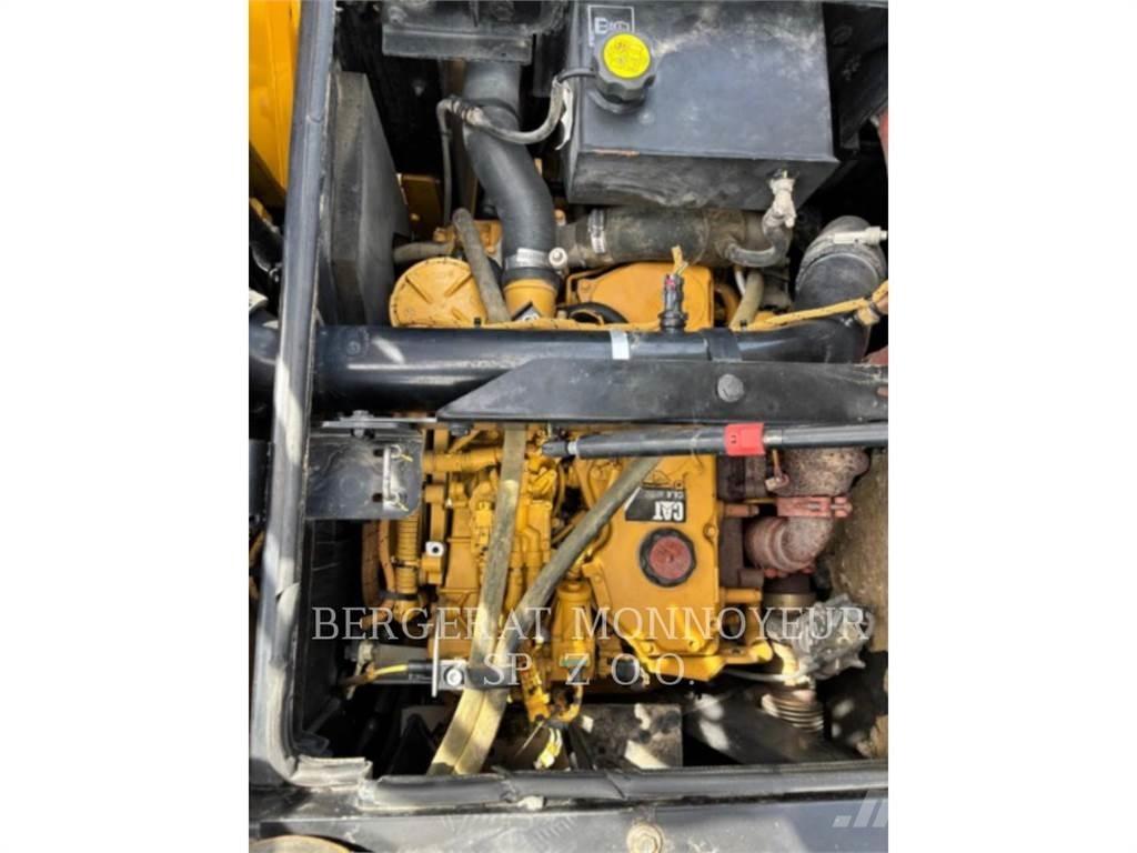 CAT M315F Колёсные экскаваторы