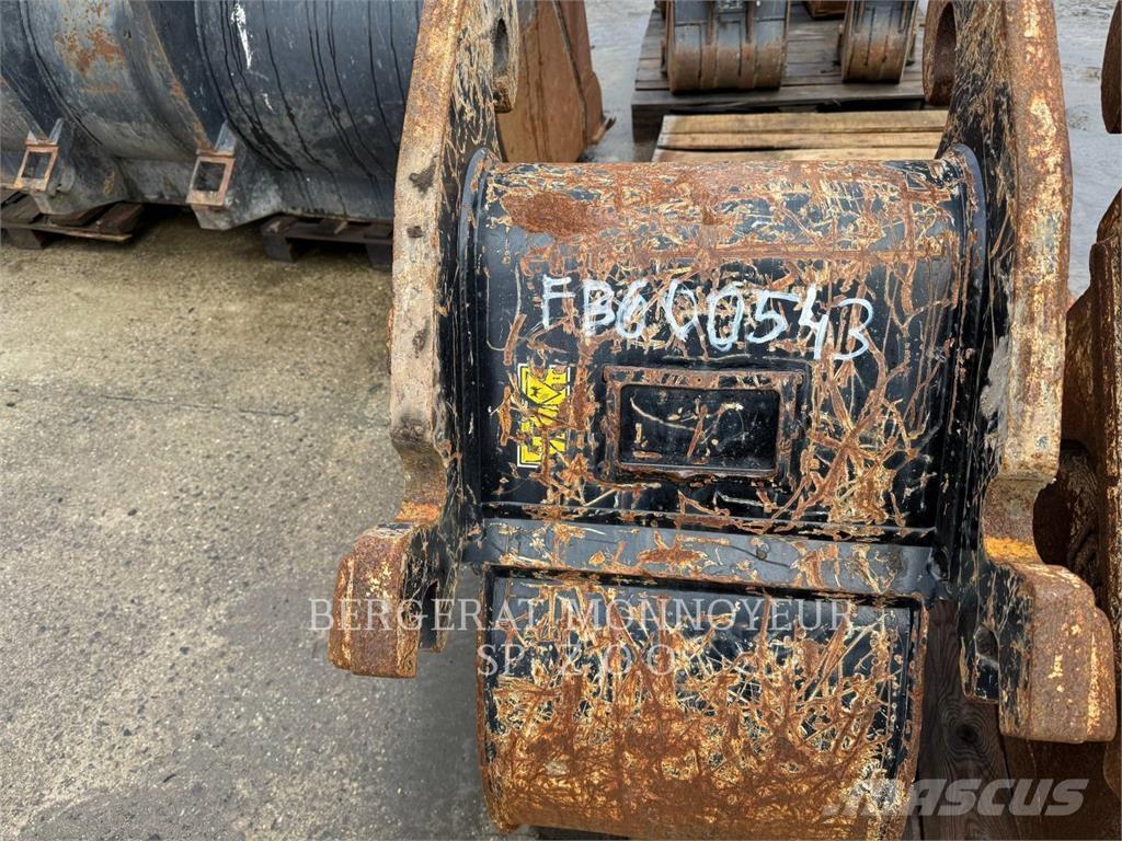 CAT M316F Колёсные экскаваторы