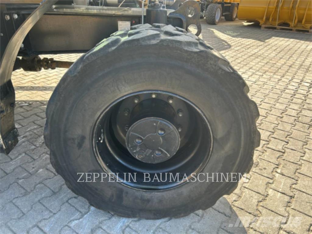 CAT M318-07A Колёсные экскаваторы