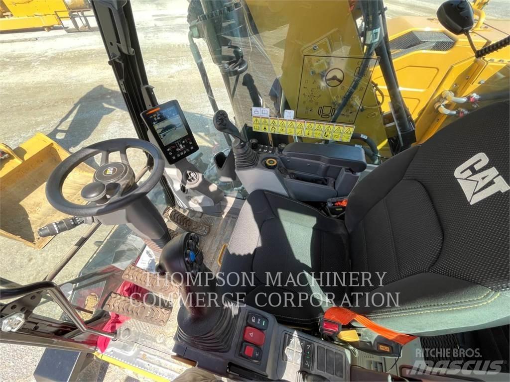 CAT M31807 Колёсные экскаваторы