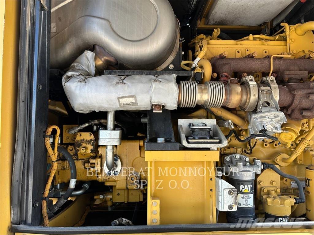 CAT M318F Колёсные экскаваторы