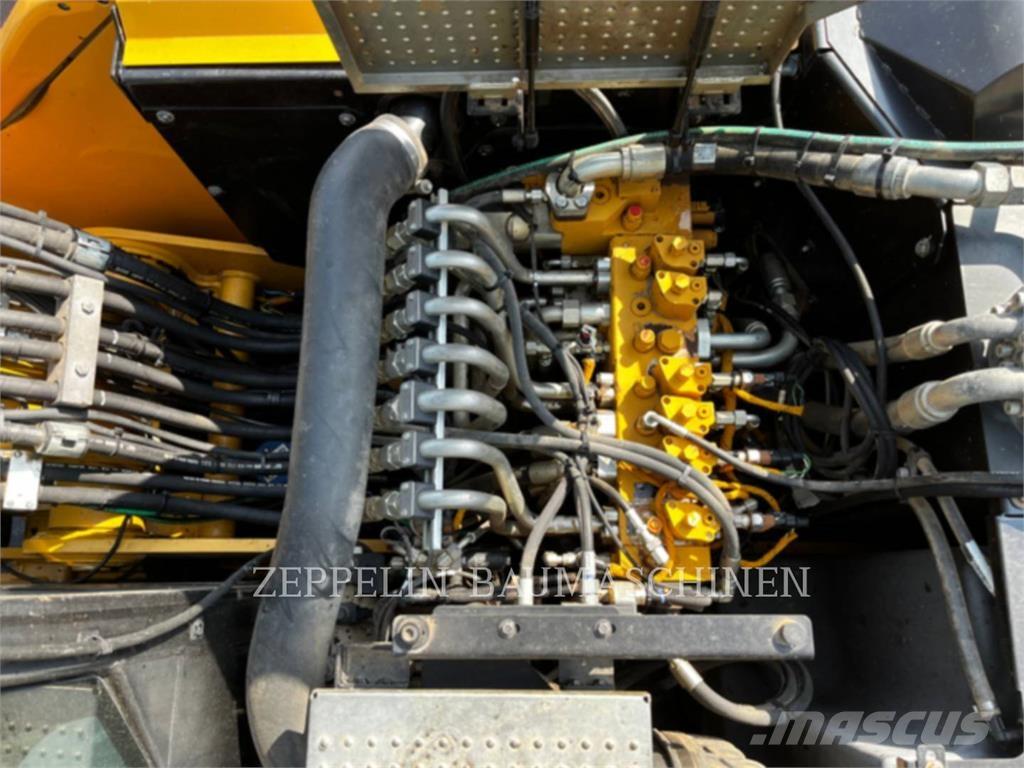 CAT M318F Колёсные экскаваторы