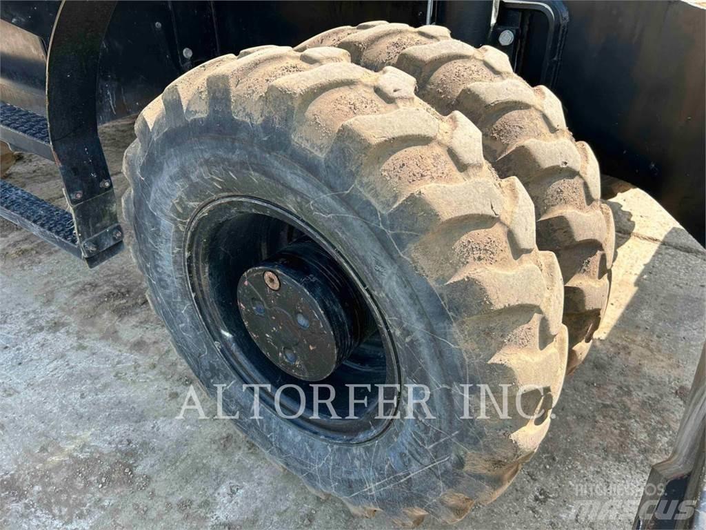 CAT M320 Колёсные экскаваторы