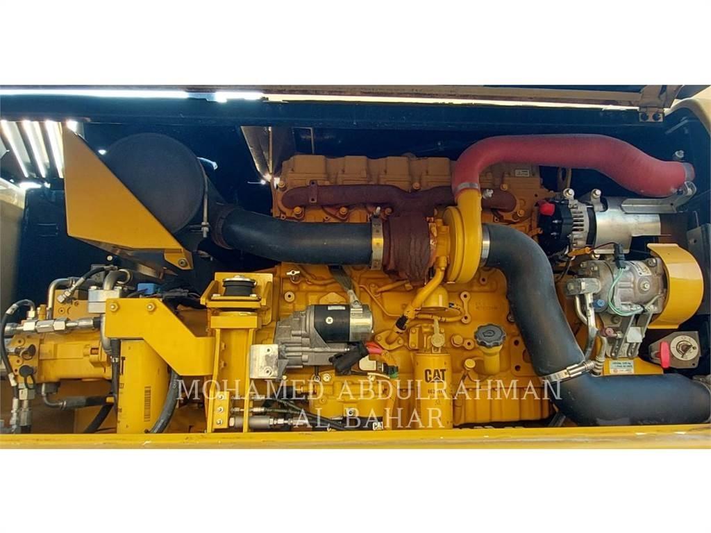 CAT M320D2 Колёсные экскаваторы
