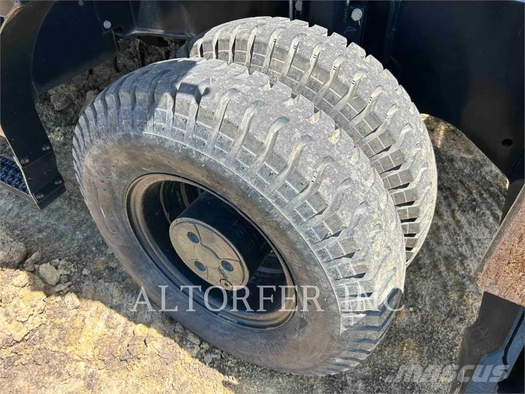 CAT M320F Колёсные экскаваторы