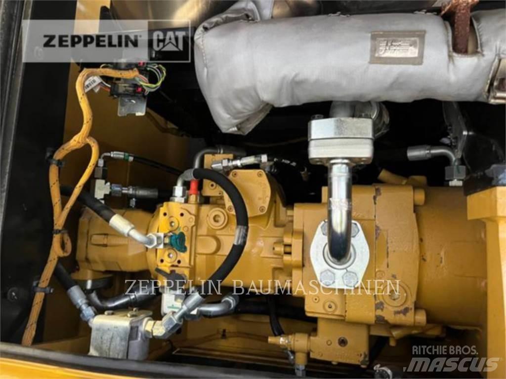 CAT MH3022 Экскаваторы для разрушения