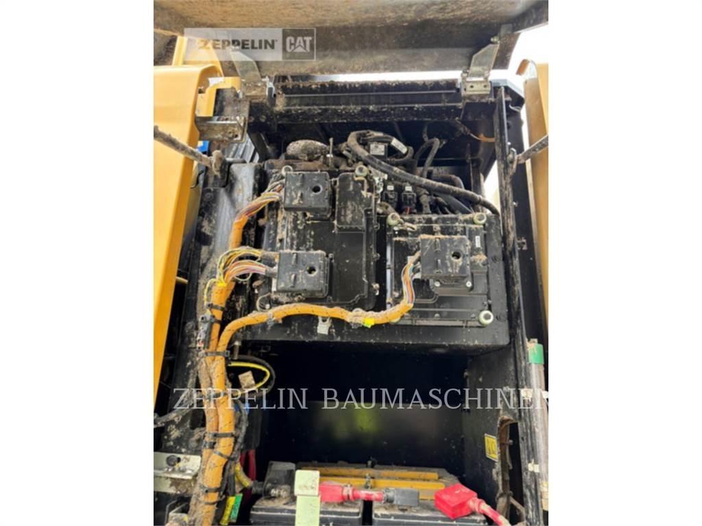 CAT MH3022-06C Экскаваторы для разрушения