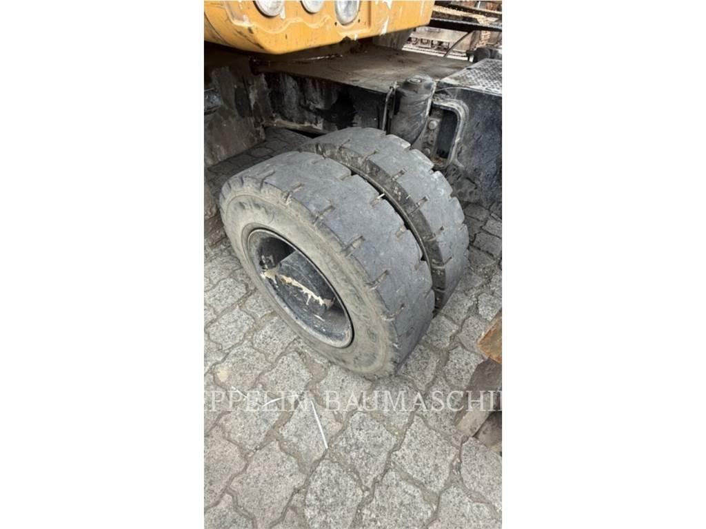 CAT MH3022-06C Экскаваторы для разрушения
