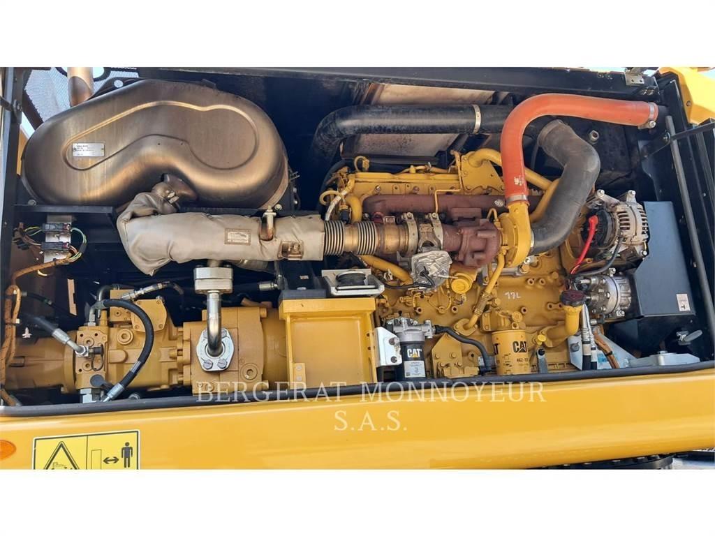 CAT MH3022-1 Колёсные экскаваторы