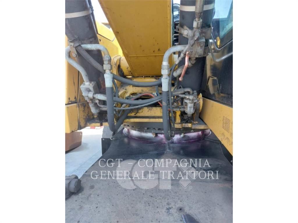 CAT MH3024 Колёсные экскаваторы