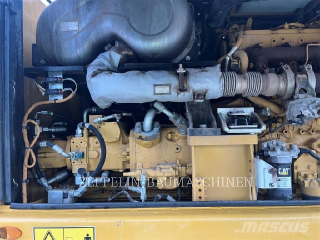 CAT MH3024 Экскаваторы для разрушения