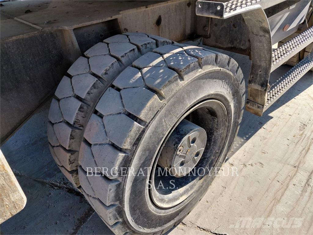 CAT MH3024-1 Колёсные экскаваторы