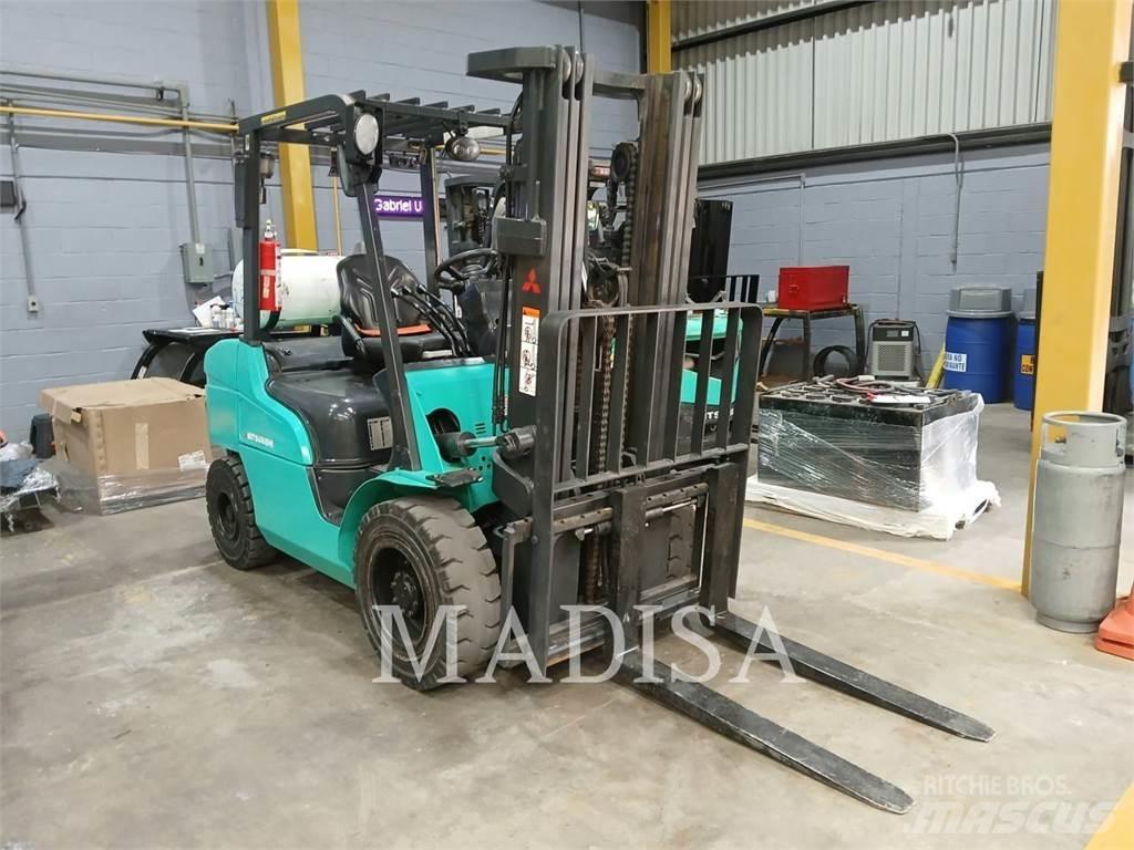 CAT MITSUBISHI FG30N-LP Другие складские механизмы